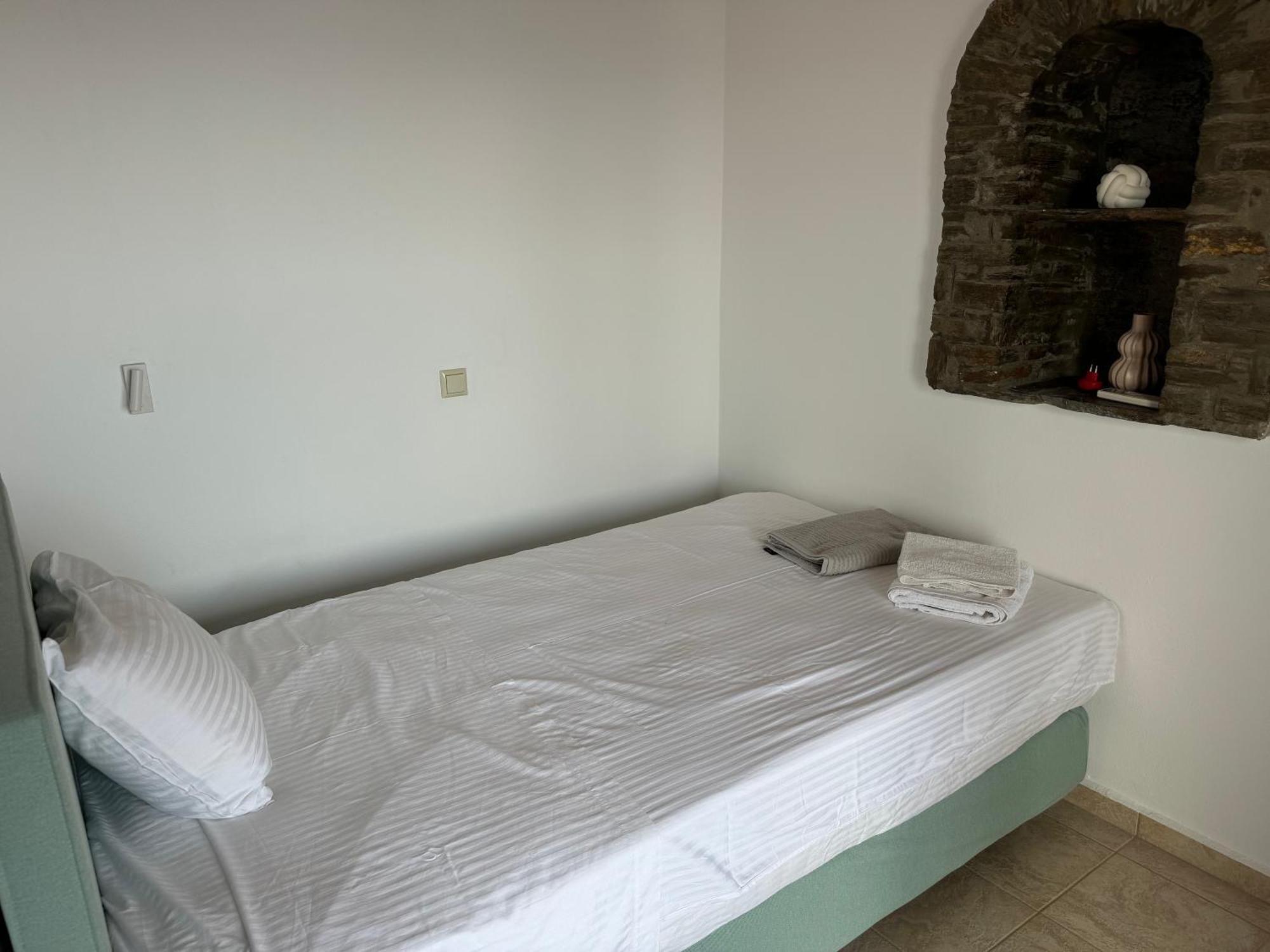 Andros Escape Condos Korthio Eksteriør billede